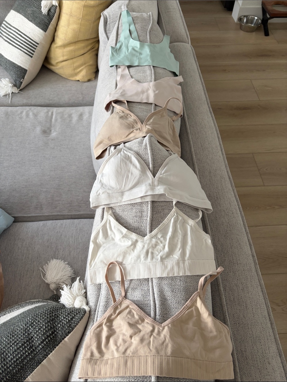 Everyday Young Women Seamless Bralette Set — Mint, Beige, Nude, White